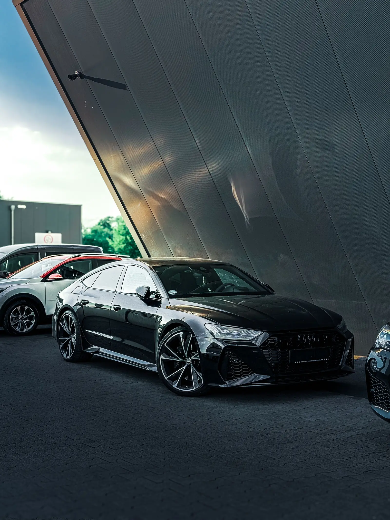 Audi RS 7 Sportback negro aparcado